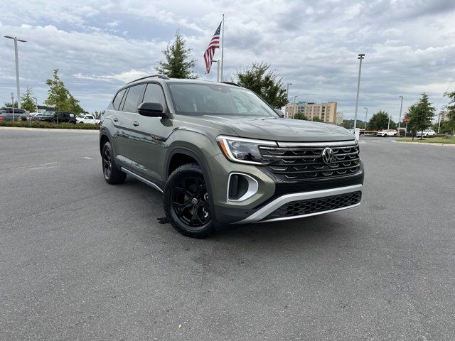 2024 Volkswagen Atlas 2.0T Peak Edition SE w/Technology