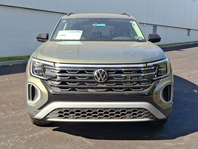 2024 Volkswagen Atlas 2.0T Peak Edition SE w/Technology