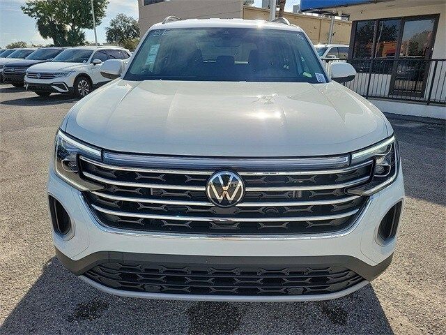 2024 Volkswagen Atlas 2.0T SE