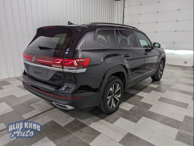 2024 Volkswagen Atlas 2.0T SE