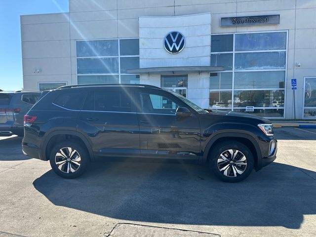 2024 Volkswagen Atlas 2.0T SE