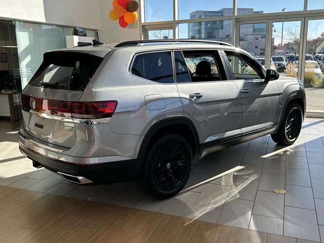 2024 Volkswagen Atlas 2.0T SE Technology