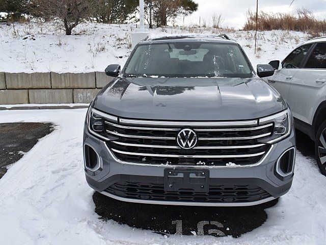 2024 Volkswagen Atlas 2.0T SE Technology