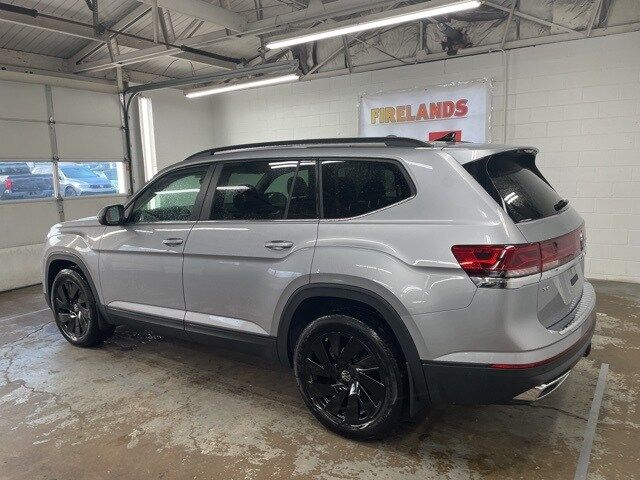 2024 Volkswagen Atlas 2.0T SE Technology