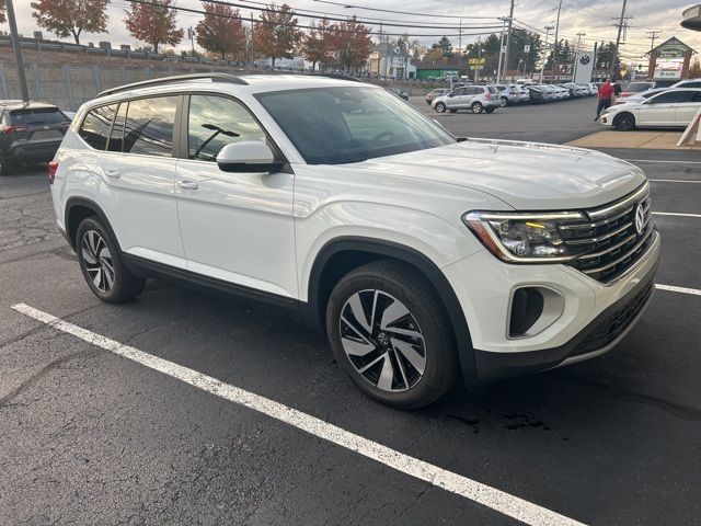 2024 Volkswagen Atlas 2.0T SE Technology