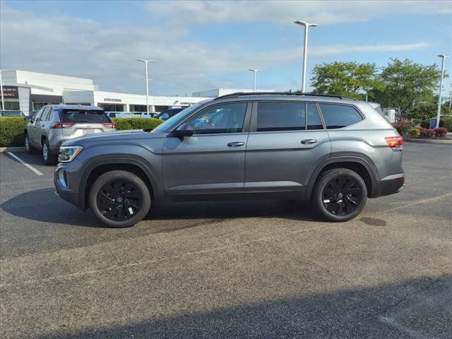 2024 Volkswagen Atlas 2.0T SE Technology