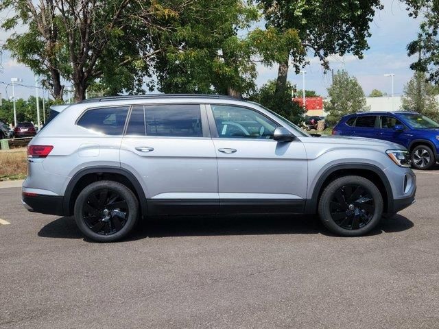 2024 Volkswagen Atlas 2.0T SE Technology