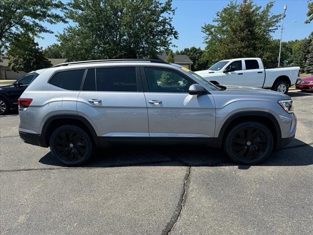 2024 Volkswagen Atlas 2.0T SE Technology