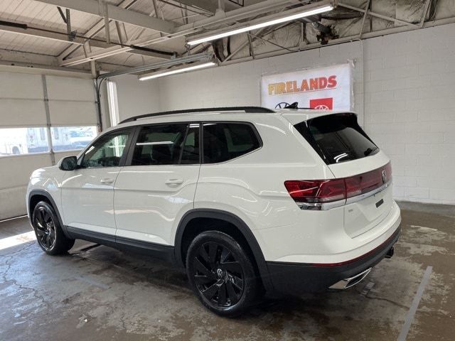 2024 Volkswagen Atlas 2.0T SE Technology