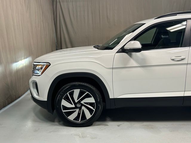 2024 Volkswagen Atlas 2.0T SE Technology