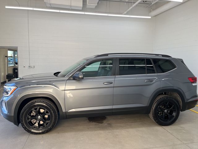 2024 Volkswagen Atlas 2.0T SE Technology