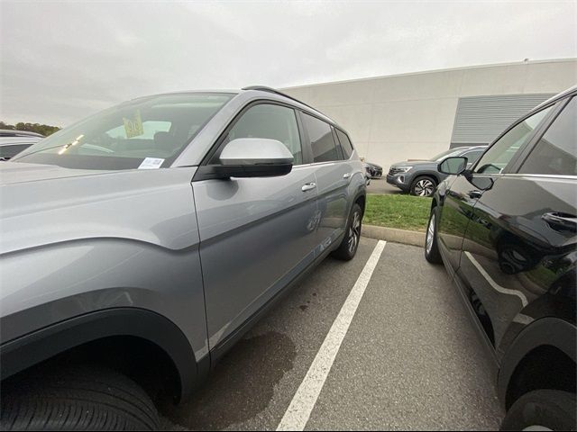 2024 Volkswagen Atlas 2.0T SE Technology