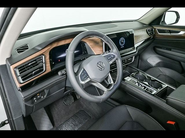 2024 Volkswagen Atlas 2.0T SE Technology