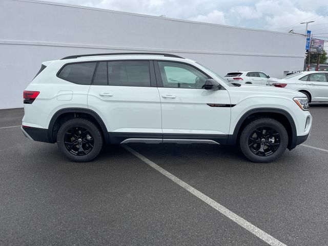 2024 Volkswagen Atlas 2.0T Peak Edition SE w/Technology