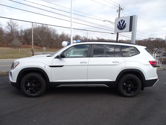 2024 Volkswagen Atlas 2.0T Peak Edition SEL