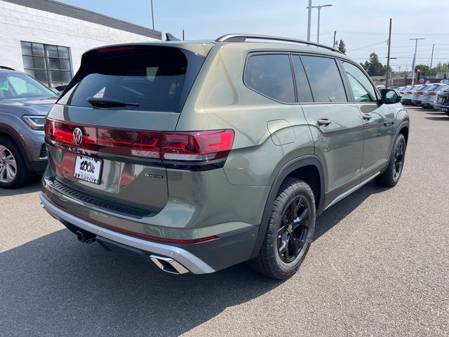 2024 Volkswagen Atlas 2.0T Peak Edition SEL