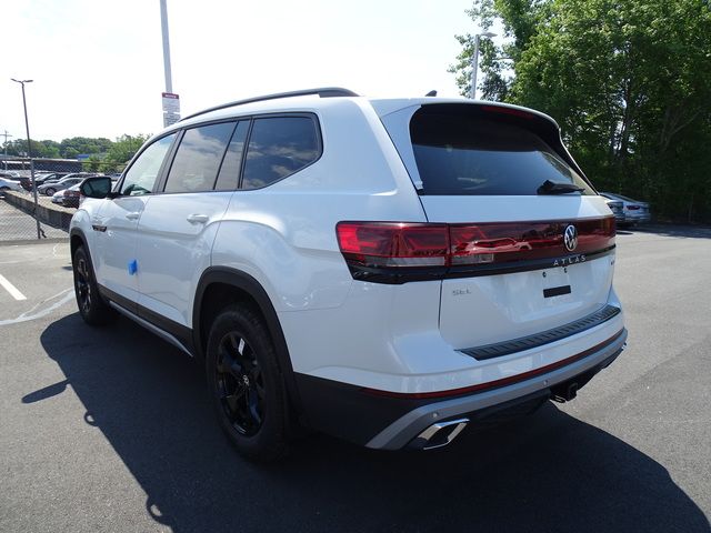 2024 Volkswagen Atlas 2.0T Peak Edition SEL