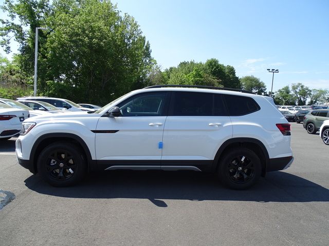 2024 Volkswagen Atlas 2.0T Peak Edition SEL