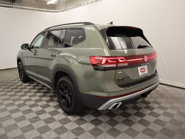 2024 Volkswagen Atlas 2.0T Peak Edition SEL