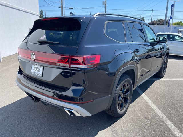 2024 Volkswagen Atlas 2.0T Peak Edition SEL