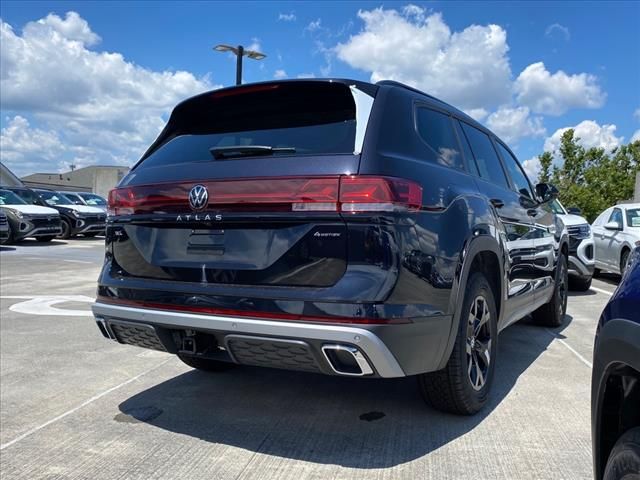 2024 Volkswagen Atlas 2.0T Peak Edition SEL