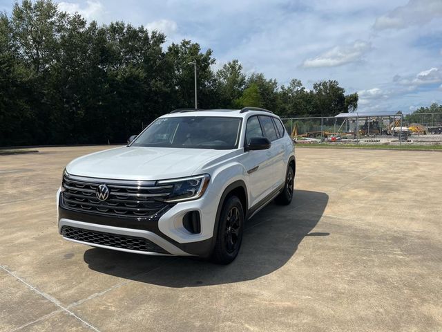 2024 Volkswagen Atlas 2.0T Peak Edition SEL