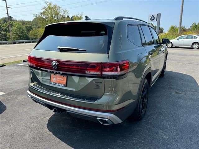 2024 Volkswagen Atlas 2.0T Peak Edition SEL