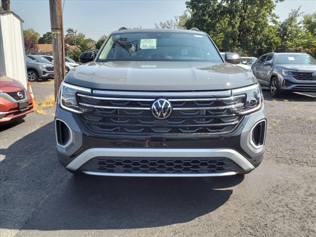 2024 Volkswagen Atlas 2.0T Peak Edition SE w/Technology