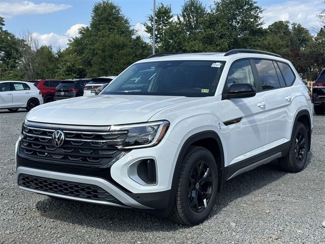 2024 Volkswagen Atlas 2.0T Peak Edition SE w/Technology