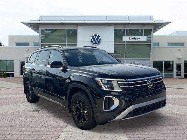 2024 Volkswagen Atlas 2.0T Peak Edition SE w/Technology