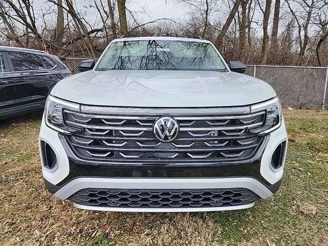 2024 Volkswagen Atlas 2.0T Peak Edition SEL