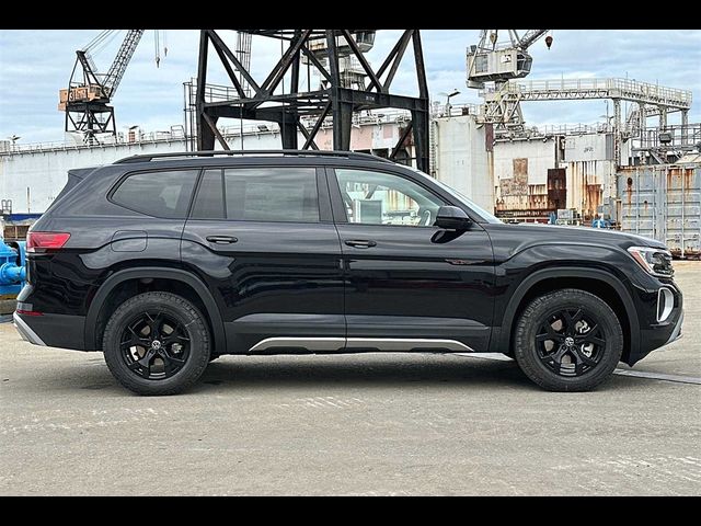 2024 Volkswagen Atlas 2.0T Peak Edition SEL