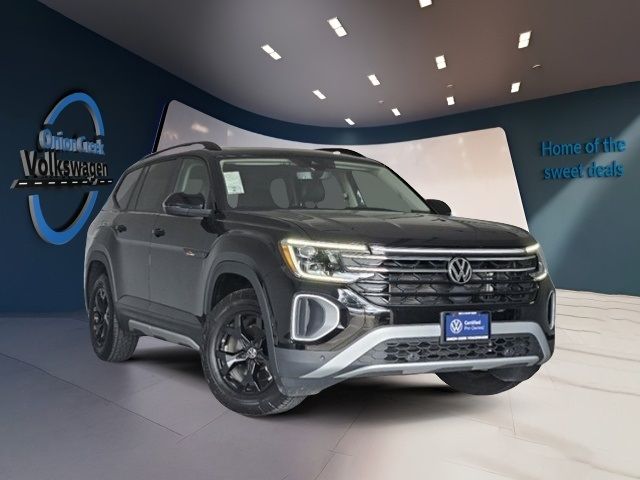 2024 Volkswagen Atlas 2.0T Peak Edition SEL