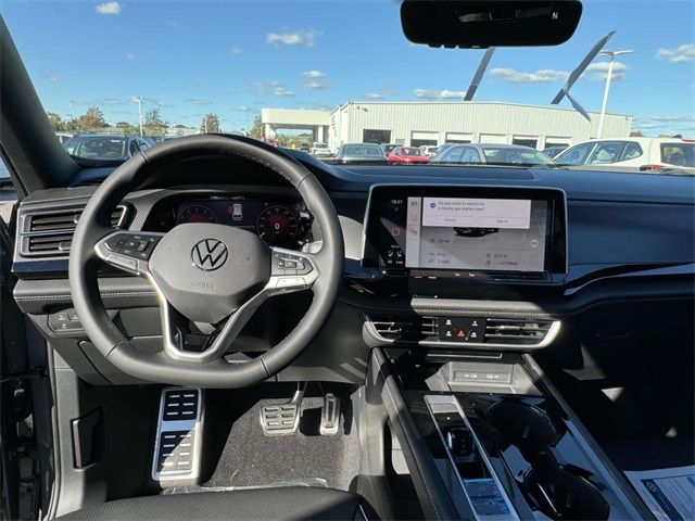 2024 Volkswagen Atlas Cross Sport 2.0T SEL Premium R-Line