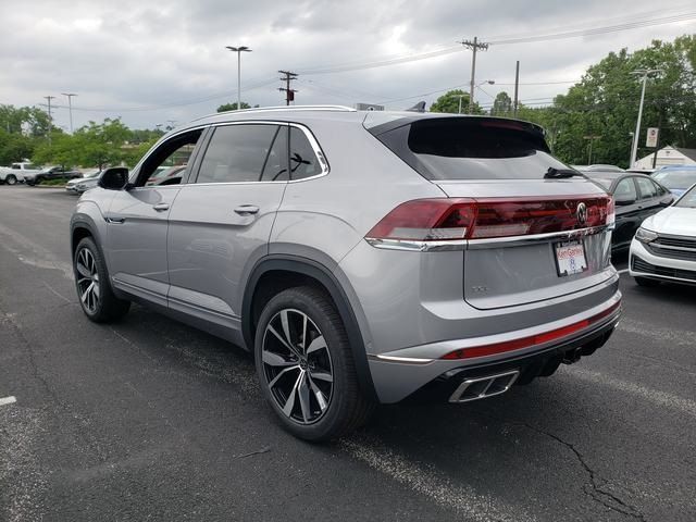 2024 Volkswagen Atlas Cross Sport 2.0T SEL Premium R-Line