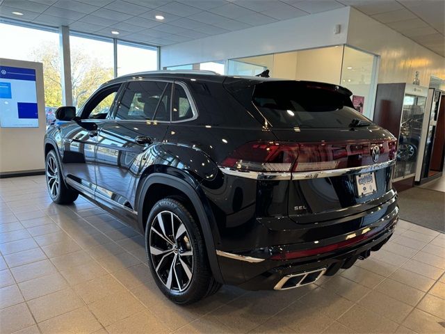 2024 Volkswagen Atlas Cross Sport 2.0T SEL Premium R-Line