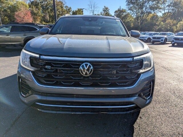 2024 Volkswagen Atlas Cross Sport 2.0T SEL Premium R-Line