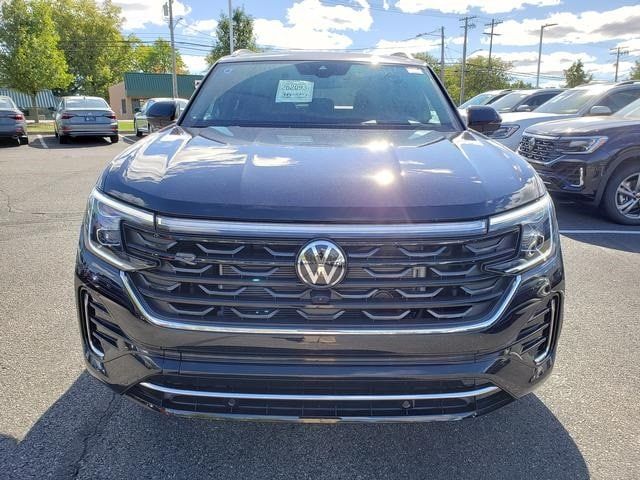 2024 Volkswagen Atlas Cross Sport 2.0T SEL Premium R-Line