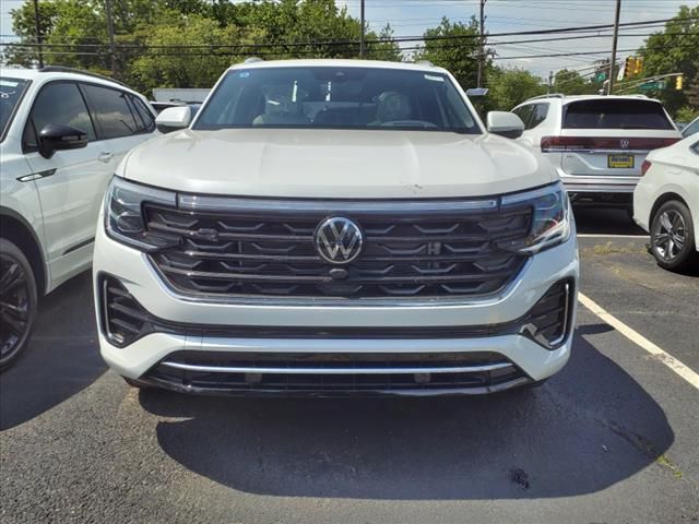 2024 Volkswagen Atlas Cross Sport 2.0T SEL Premium R-Line