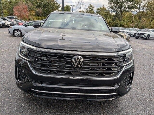 2024 Volkswagen Atlas Cross Sport 2.0T SEL Premium R-Line