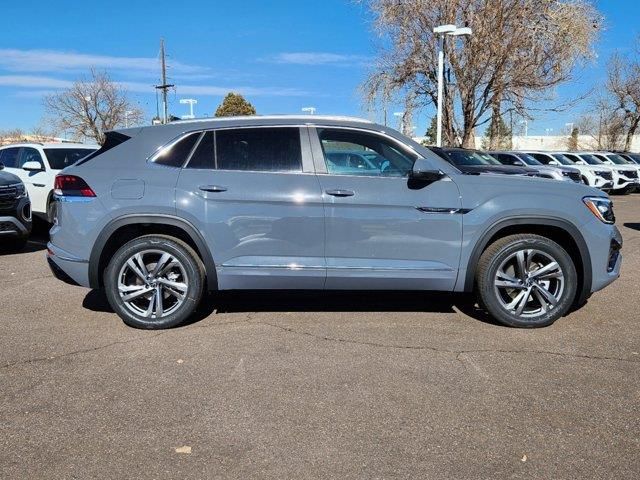 2024 Volkswagen Atlas Cross Sport 2.0T SEL R-Line