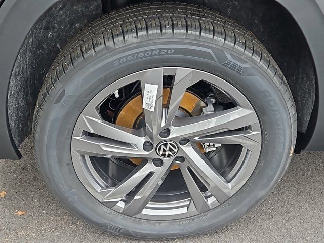 2024 Volkswagen Atlas Cross Sport 2.0T SEL R-Line