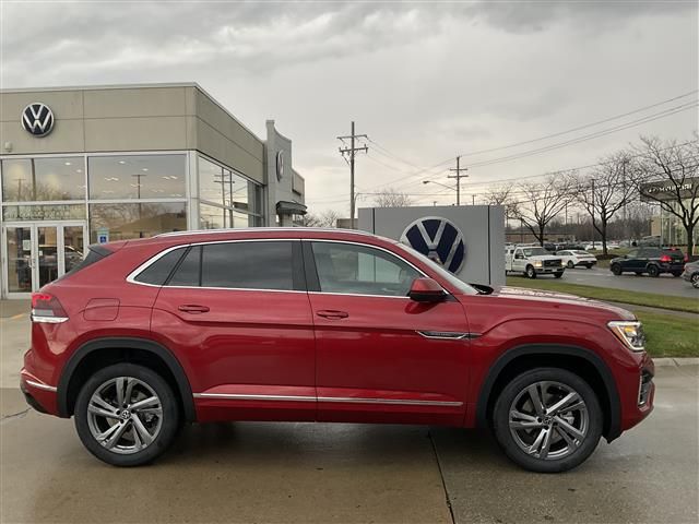 2024 Volkswagen Atlas Cross Sport 2.0T SEL R-Line