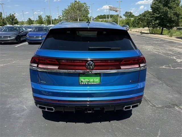 2024 Volkswagen Atlas Cross Sport 2.0T SEL R-Line