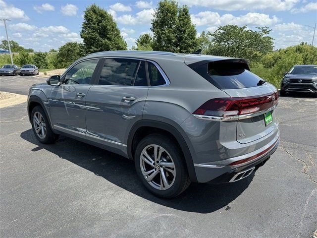 2024 Volkswagen Atlas Cross Sport 2.0T SEL R-Line