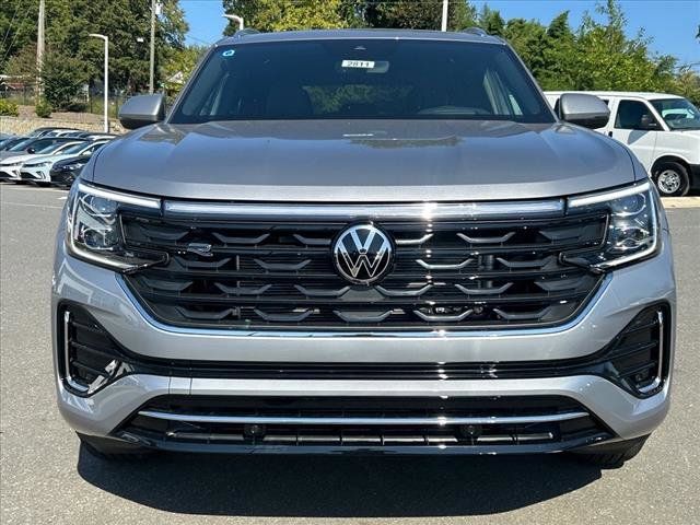 2024 Volkswagen Atlas Cross Sport 2.0T SEL R-Line