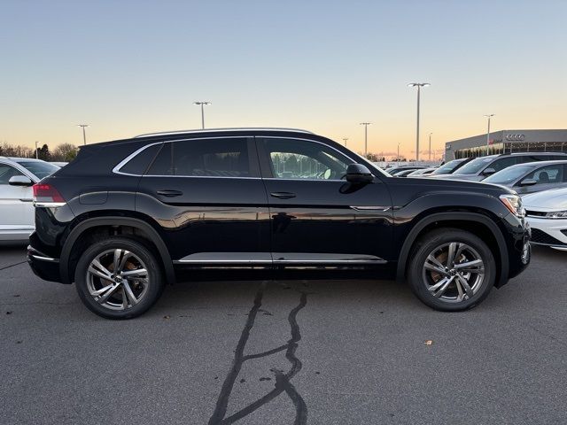 2024 Volkswagen Atlas Cross Sport 2.0T SEL R-Line