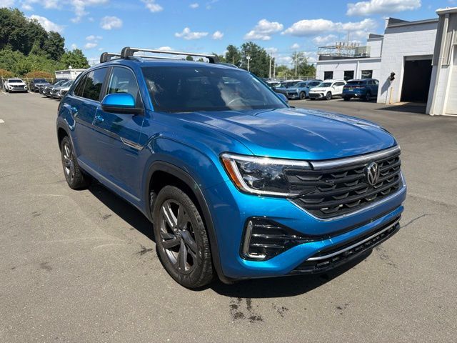 2024 Volkswagen Atlas Cross Sport 2.0T SEL R-Line
