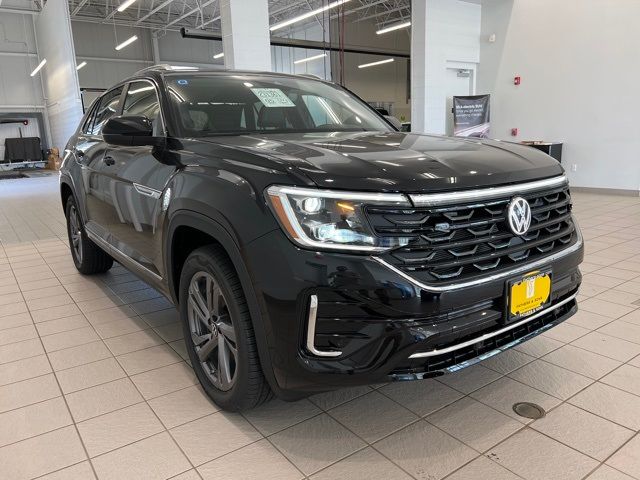 2024 Volkswagen Atlas Cross Sport 2.0T SEL R-Line