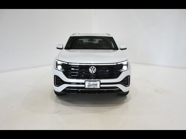 2024 Volkswagen Atlas Cross Sport 2.0T SEL R-Line